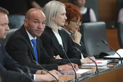 Poslanke in poslanci Državni zbor republike Slovenije 2022-<br>politične stranke koalicija opozicija vlada dr. Roberta Goloba / Foto: Gorazd Kavčič