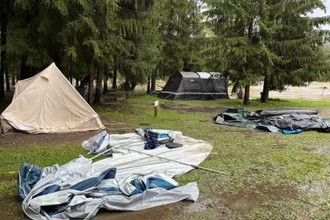 Vreme je avgusta močno zmanj&scaron;alo predvsem obisk v kampih, ki sicer na območju destinacije ustvarjajo največ nočitev. / Foto: Gorazd Kavčič