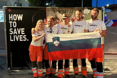 Team ABCDE Slovenia (Sarah Shaw, Tadej Begu&scaron;, Andrej &Scaron;ubic, Simon Jurjevec in David Gale) je na Cipru pometel z vso konkurenco / Foto: Osebni Arhiv Teama ABCDE Slovenia