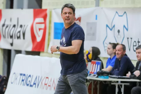 odbojka Hiša Na Kolesih Triglav Kranj 0 ACH Volley Ljubljana 3 dvorana Planina KR trener Triglava Sašo Rop / Foto: Tina Dokl