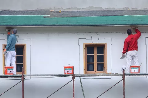 delavec gradbinec tujec tuja delovna sila viza izkoriščevanje gradnje cesta stavba fasada gradnja / Foto: Gorazd Kavčič