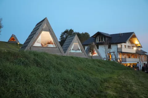 center stonoga obletnica 10 let deset let na posestvo Krištof Eko glamping resort Krištof v Šmartno pri Cerkljah / Foto: Tina Dokl