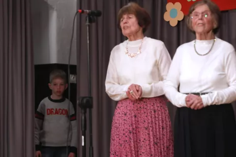 10. srečanje "Družina Poje" Adergas petje družinski člani / Foto: Gorazd Kavčič