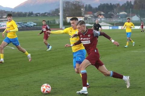nogomet tekma 2. liga NK Triglav proti Beltinci zmaga stadion / Foto: Gorazd Kavčič