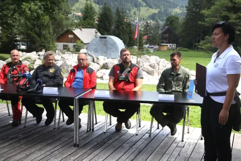 Gorski reševalci gorska nesreča strela triglav / Foto: Gorazd Kavčič