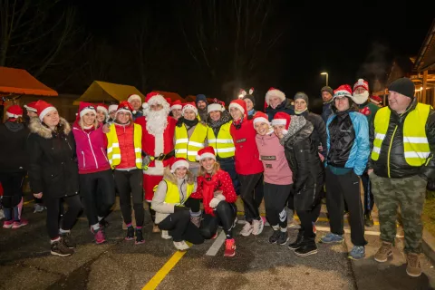 Razpoloženje na startu je bilo zelo dobro. / Foto: Primož Pičulin