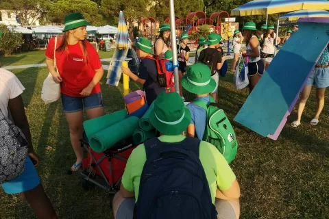 Na Počitnice Biserov v Portorožu se bo odpravilo več kot dvesto otrok in mladostnikov. / Foto: arhiv Karitas