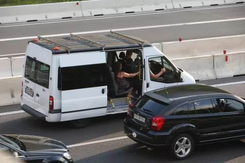 Vročina promet ceste / Foto: Gorazd Kavčič