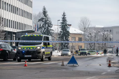 Bombni preplah na okrajnem sodišču v Kranju / Foto: Primož Pičulin