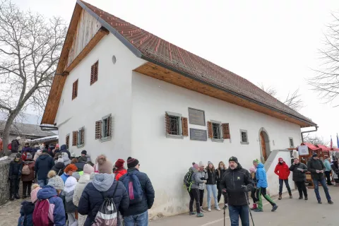 Organizatorji znova pričakujejo več kot tisoč pohodnikov, v Vrbi pa več tisoč obiskovalcev, ki si bodo med drugim lahko ogledali Prešernovo domačijo. / Foto: Tina Dokl, arhiv Gorenjskega glasa