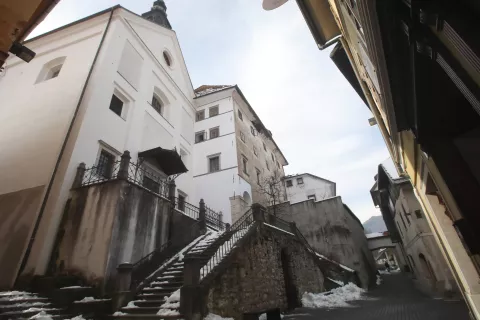 Lastnica Nunskega samostana bo postala Občina &Scaron;kofja Loka. / Foto: Gorazd Kavčič