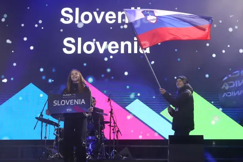 otvoritvena slovesnost odprtje mladinsko nordijsko prvenstvo SP Planica 2024 nordijsko smučanje tek na smučeh smučarski skoki nordijska kombinacija / Foto: Gorazd Kavčič