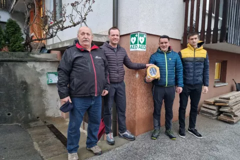 Od leve: Vito Tomažič, Primož Vidic, Vid Krčmar in Janez Bertoncelj z domačije pr&#039; Zakonik