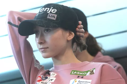 smučarke skakalke portreti SLOSKI / Foto: Gorazd Kavčič