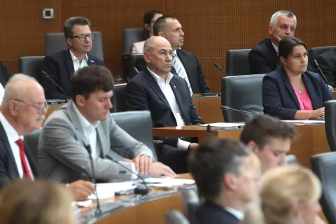 zaprisega predsednika vlade PV državno zbor republike slovenije poslanci poslanke Ljubljana maj 2022 / Foto: Gorazd Kavčič