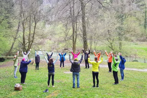 Vadba Dihamo z naravo poteka tudi v Kranju, Bohinju, Žireh, Kamniku in Meng&scaron;u.
