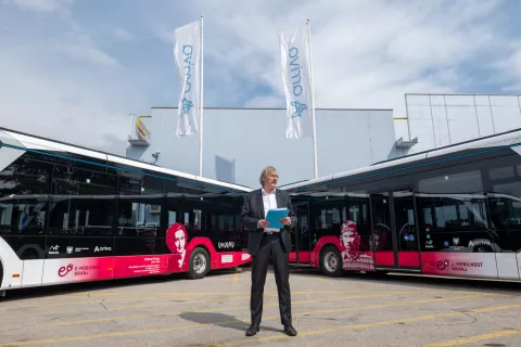 Predaja štirih novih električnih avtobusov MAN Lion's City E v Kranju / Foto: Primož Pičulin