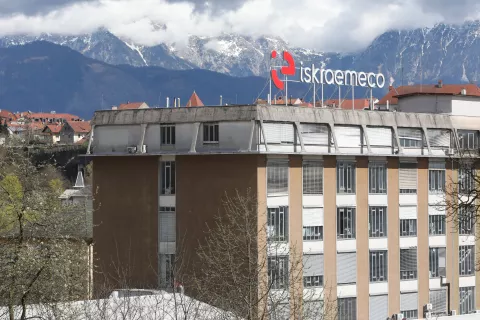 podjetje Iskraemeco Kranj panorama napis tabla cerkev / Foto: Gorazd Kavčič