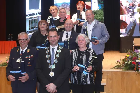 slavnostna akademija občinski praznik nagrajenci občina Bled podelitev priznanj plakete festivalna dvorana Bled april 2024 / Foto: Gorazd Kavčič