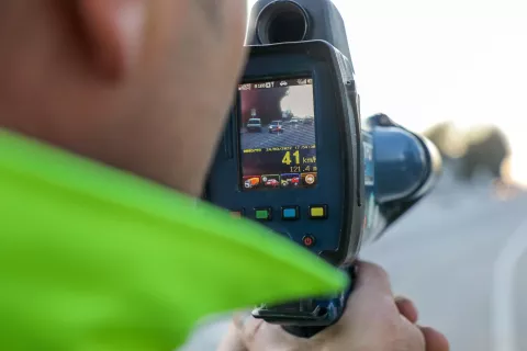 radar kontrola meritve hitrosti policija / Foto: Tina Dokl