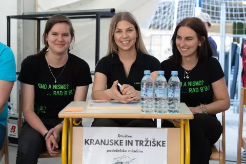 Druge na državnem kvizu: Neža Stare, Neža Rakovec in Katja Jeraj / Foto: Maks Zupan
