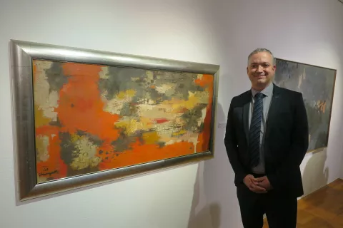 Kustos razstave je dober poznavalec življenja in dela Staneta Kregarja, dr. Andrej Doblehar / Foto: Igor Kavčič