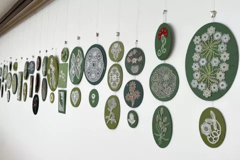 Tema osrednje razstave je cvetje. / Foto: Tanja Mlinar