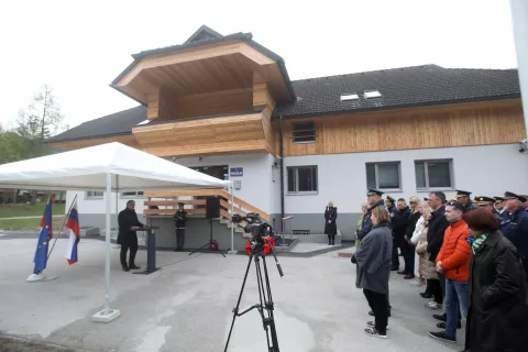 prenova obnova policijska postaja Kranjska Gora energetska sanacija stavbe nova zunanja podoba policija / Foto: Gorazd Kavčič