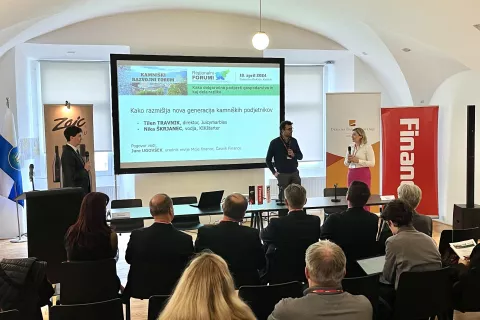 Kamni&scaron;ki razvojni Forum, časnik Finance / Foto: Ale&scaron; Senožetnik