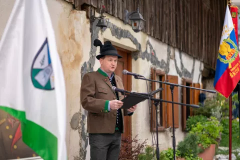 Slavnostni govornik je bil železnikarski župan Marko Gasser. / Foto: Simon Benedičič
