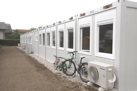 montažni vrtec občina Menge&scaron; / Foto: Gorazd Kavčič