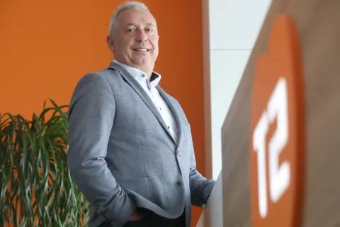 portret Jurij Krč prokurist podjetje T2 Rešet Gratel telekomunikacija internet televizija TV optični kabel / Foto: Gorazd Kavčič