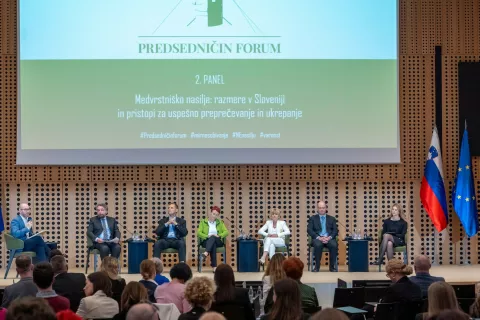 Brdo pri Kranju, Kongresni center Brdo..3. predsednicin forum z naslovom Ustvarjanje kulture mirnega sobivanjaForum o (ne)nasilju. / Foto: Tamino Petelinšek/sta
