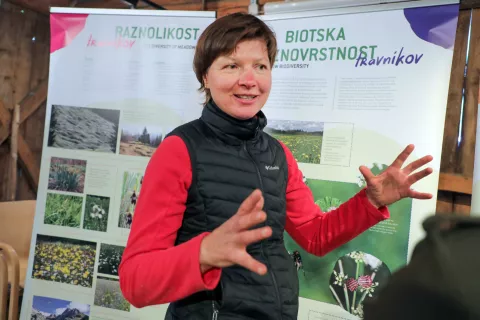 Tanja Menegalija iz TNP je predstavila projekt, s katerim želijo vzpostaviti tudi semensko banko. / Foto: Tina Dokl