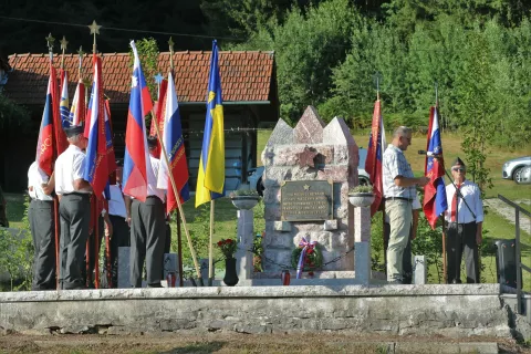 Ob končanju del so v spomin na zgodovinske dogodke pri obnovljenem spomeniku nedavno organizirali tudi kraj&scaron;o kulturno prireditev. / Foto: Alenka Brun