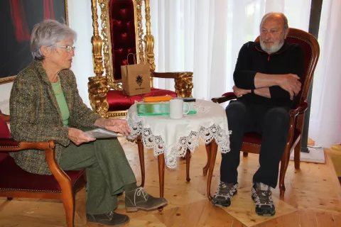 Ivka Sodnik v pogovoru s Stanetom Bergantom / Foto: Cveto Zaplotnik