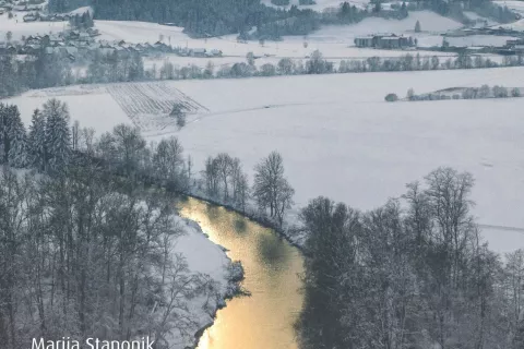 Marija Stanonik, Dar Poljanski dolini, Knjižnica Ivana Tavčarja, Škofja Loka, 2024, 614 strani / Foto: 