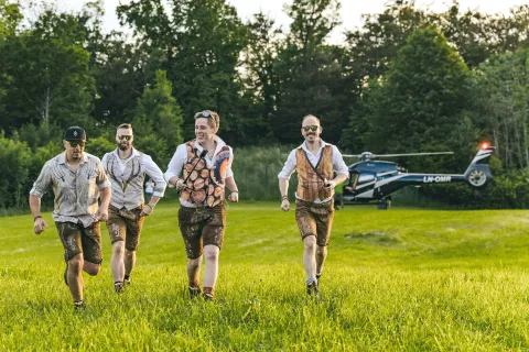 Fehtarji so na prizorišče koncerta na Možjanci prileteli s helikopterjem, večer pa zaključili z večminutnim ognjemetom. / Foto: arhiv organizatorja (Rok Deželak) / Foto: 