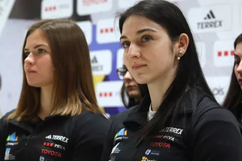 Tudi gorenjski športni plezalki Vita Lukan in Mia Krampl se borita za nastop na olimpijskih igrah v Parizu. / Foto: Gorazd Kavčič / Foto: 