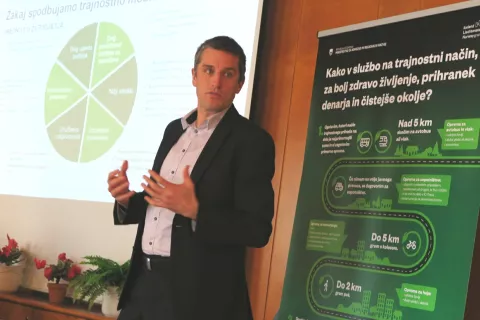 Gašper Kleč je spregovoril tudi o spodbudah za spremembe potovalnih navad pri prihodu na delo. / Foto: Vilma Stanovnik / Foto: 