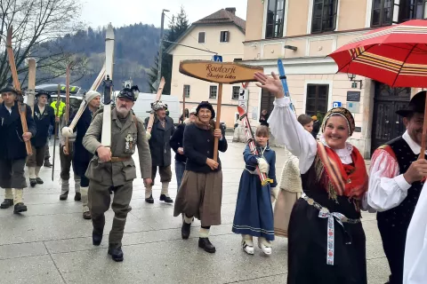 Kot vsako leto je slavnostna parada pred tekmovanjem v mesto prinesla dobro razpoloženje. / Foto: Klara Mrak / Foto: 