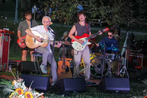 poletni festival KašArt Aleksander Mežek, slovenski kantavtor, Skupina MRFY, Brompton Quartet, priznani godalni kvartet / Foto: Tina Dokl