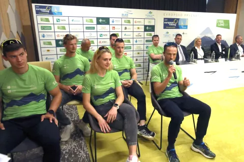 Slovenski tekmovalci in prireditelji so pripravljeni na začetek evropskega prvenstva v veslanju na Bledu. / Foto: Gorazd Kavčič / Foto: 