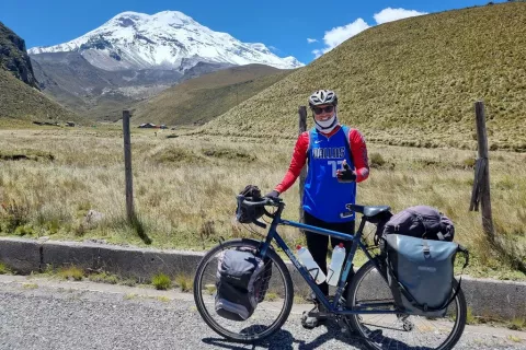S kolesom je obkrožil tudi 6700 metrov visok vulkan Čimboraso v Ekvadorju. / Foto: osebni arhiv / Foto: 