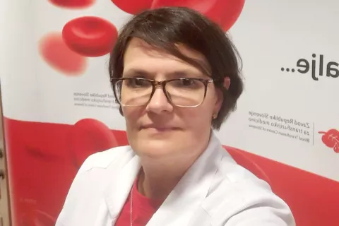 Polonca Mali, dr. med., spec., z Oddelka za preskrbo s krvjo na Zavodu RS za transfuzijsko medicino / Foto: osebni arhiv / Foto: 