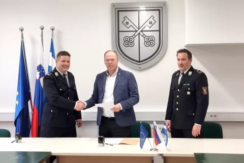 Ob podpisu pogodbe Matej Celec, Ivan Meglič in Matjaž Slak / Foto: Občina Naklo / Foto: 