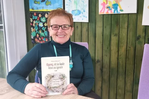 Milena Miklavčič z novo knjigo / Foto: Mateja Rant / Foto: 
