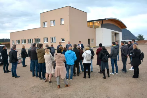 Medvoški občinski svetniki so si ob koncu mandata ogledali potek gradnje novega gasilskega doma v Zgornjih Pirničah, ki bo eden najsodobnejših v regiji in državi. / Foto: Maja Bertoncelj / Foto: 