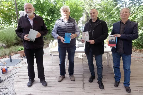 Dušan Merc, Rudi Zevnik, Klemen Malovrh in Ivan Dobnik s štirimi nominiranimi pesniškimi zbirkami / Foto: Igor Kavčič / Foto: 
