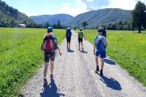 Peš po Sloveniji: letošnji pohod do Ptuja je bil peti, ki so ga izvedle mame z otroki. Pred tem so se odpravili že do Prlekije, Kopra, Čateža in Nove Gorice. / Foto: osebni arhiv / Foto: 